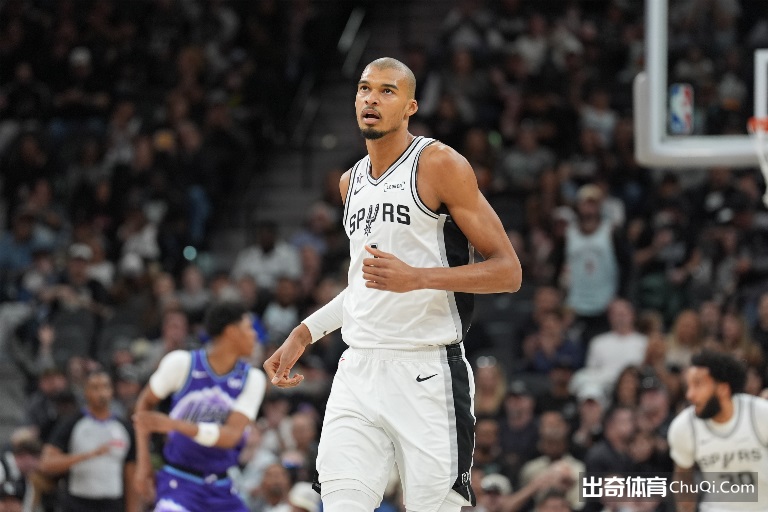 曼联持续追,踪埃基蒂克,去年夏天已,新葡京,新葡京app,新葡京娱乐,新普京赌场